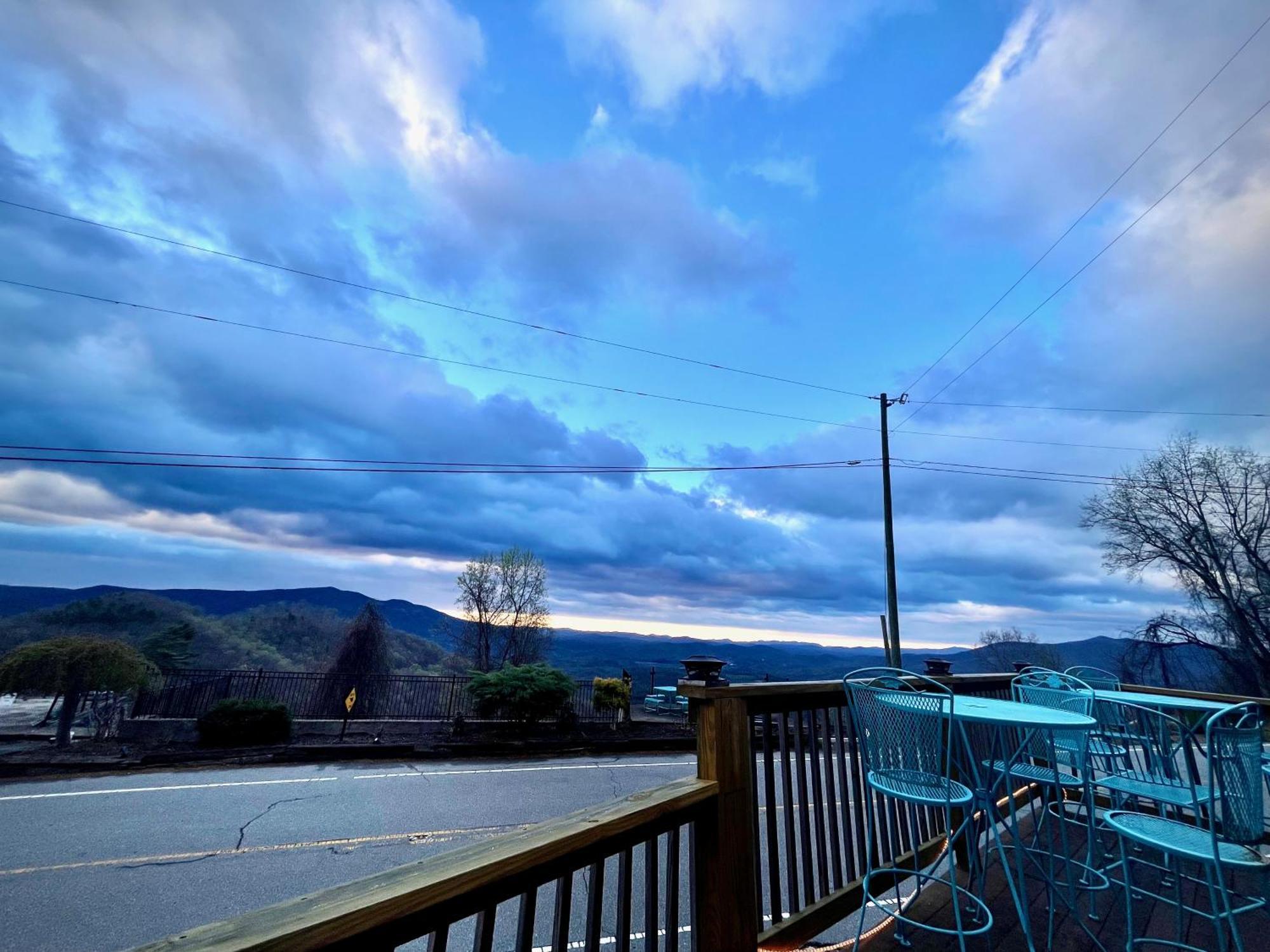 Skyline Village Inn Spruce Pine 外观 照片
