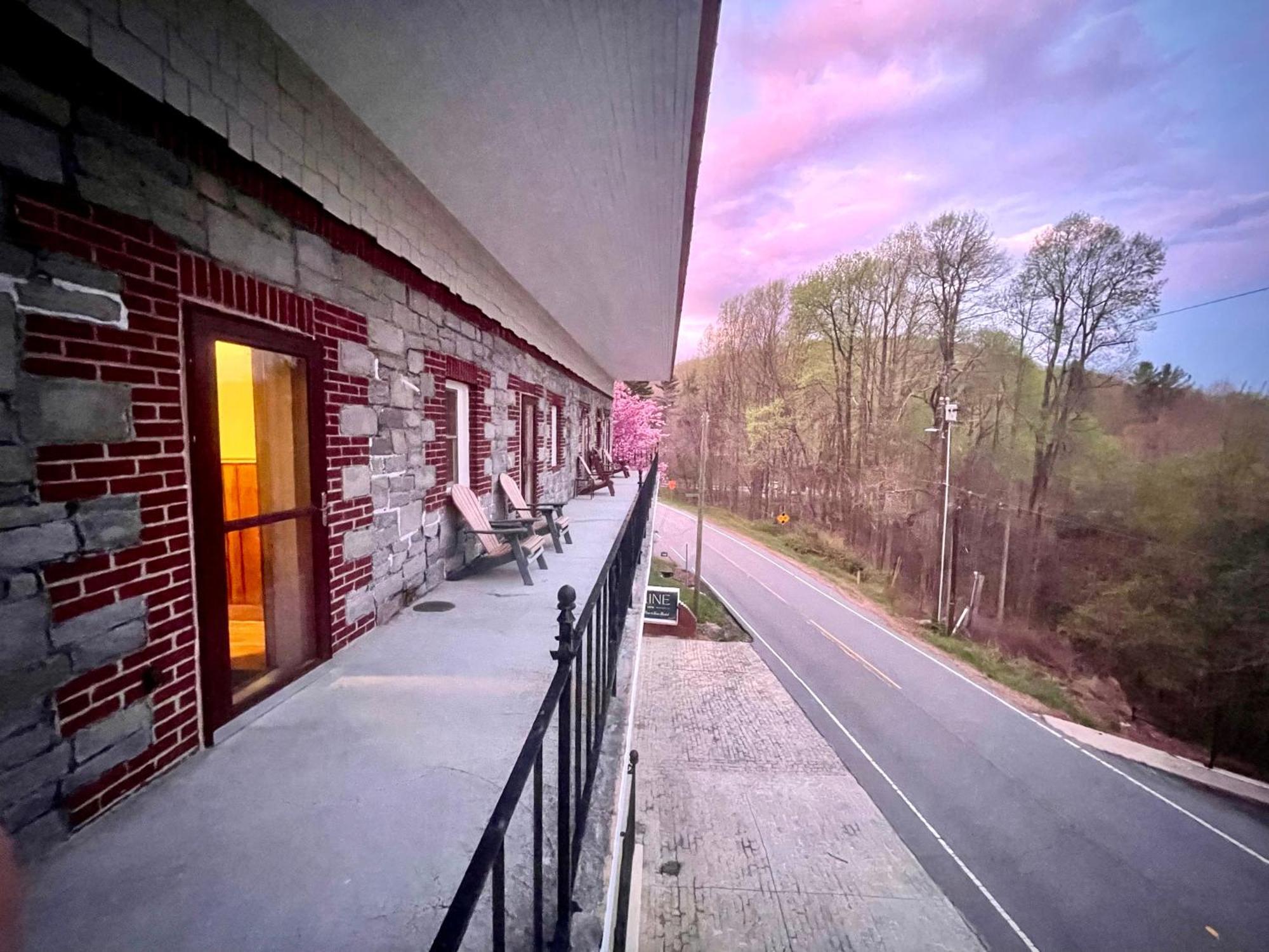 Skyline Village Inn Spruce Pine 外观 照片