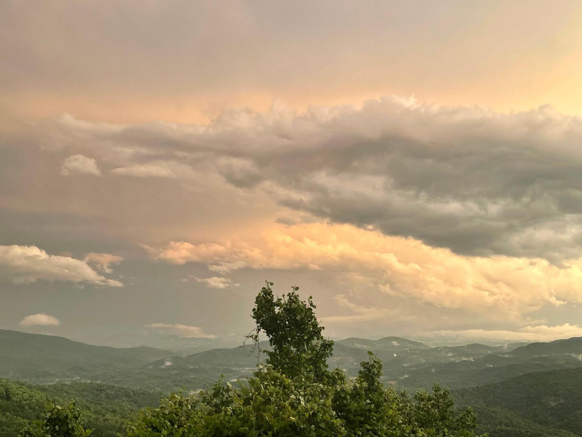 Skyline Village Inn Spruce Pine 外观 照片
